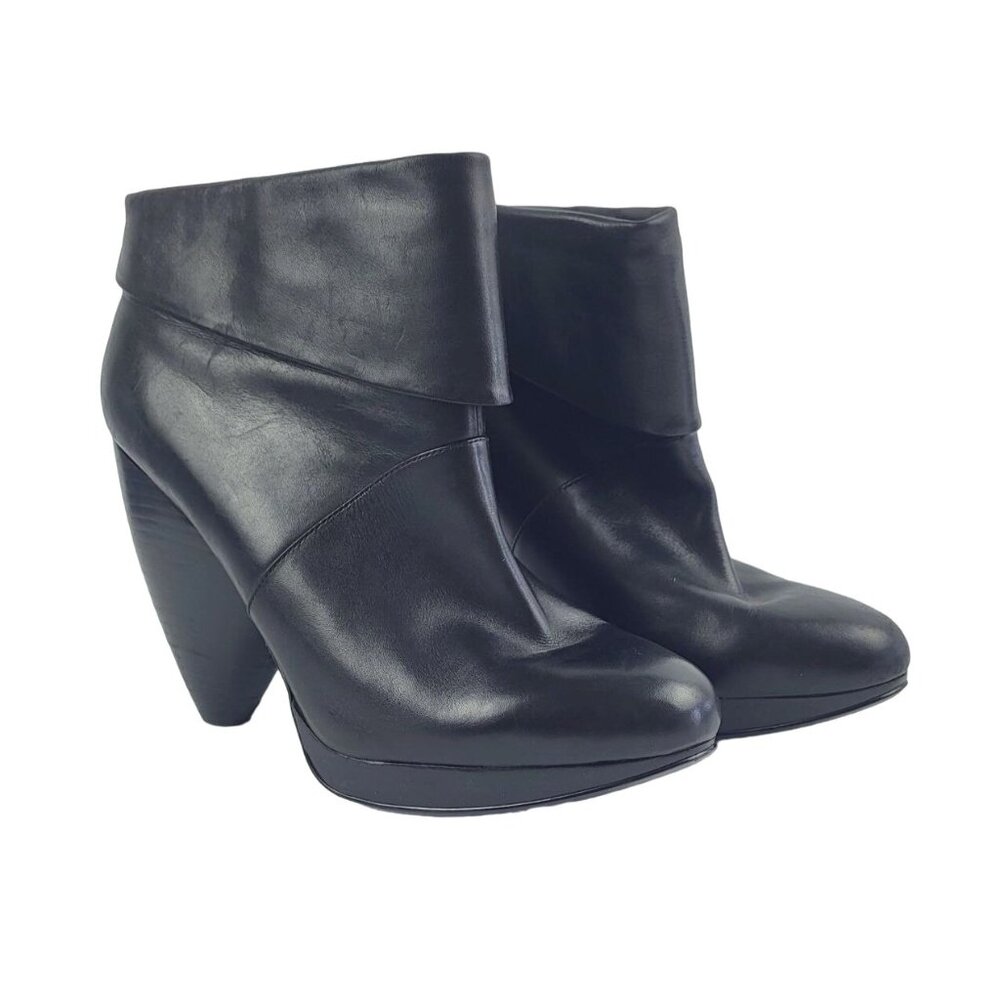 Max Studio‎ Women's Umberto Boot - Size 7.5
